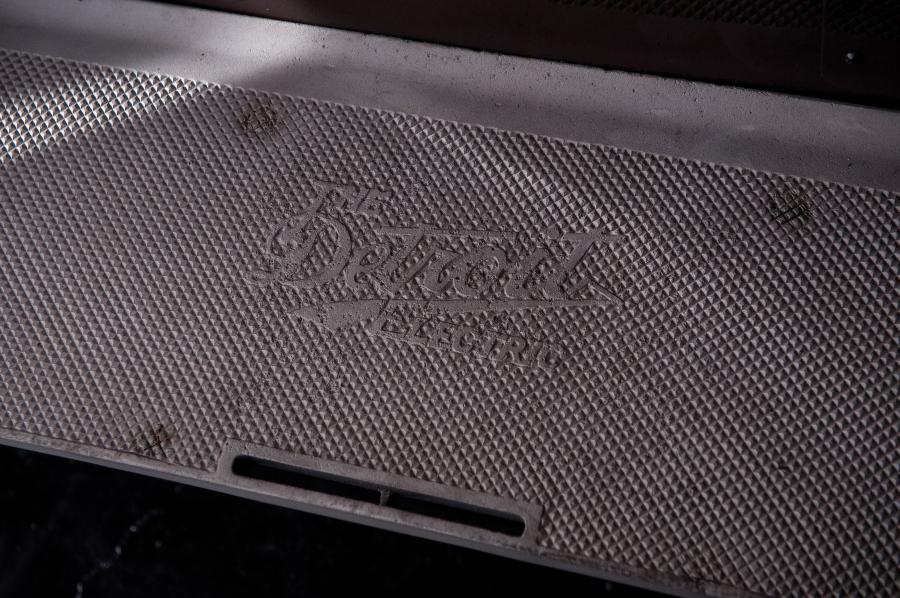  Detroit Electric Model 82 Brougham 1920 года  (фото 12 из 19)
